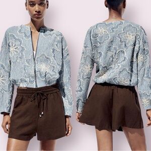 Zara Blue & White Structured Bomber Jacket Shrunken Textured Size Medium